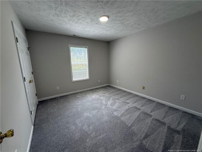 Building Photo - 340 Bubble Creek Ct