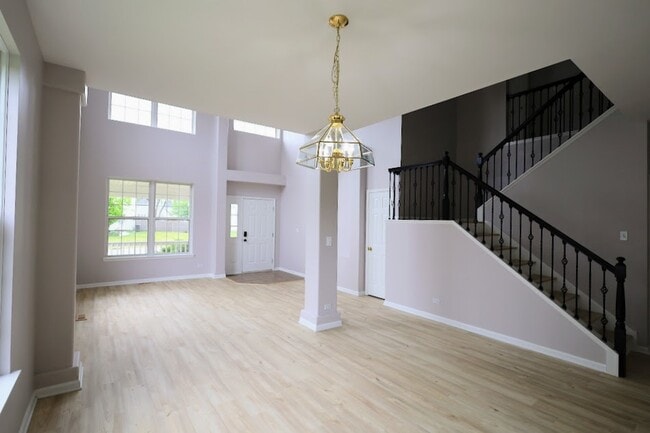 Building Photo - 771 S Sienna Dr