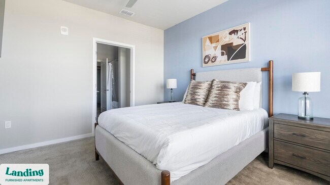 Building Photo - 6850 Foxtail Palm Wy