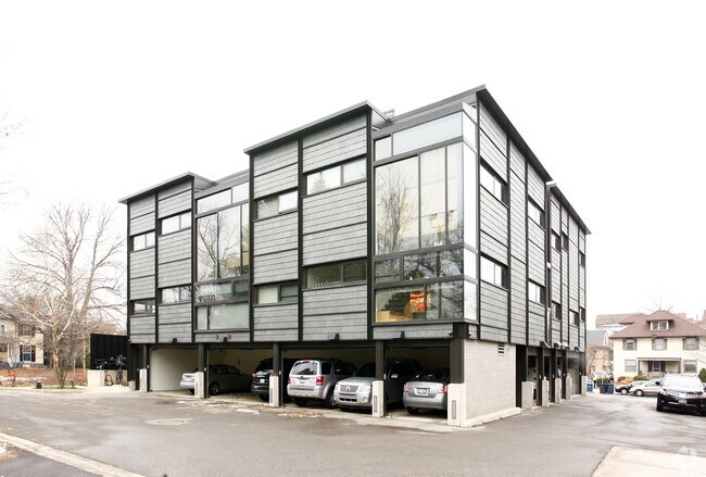 Primary Photo - 1315 Hill St