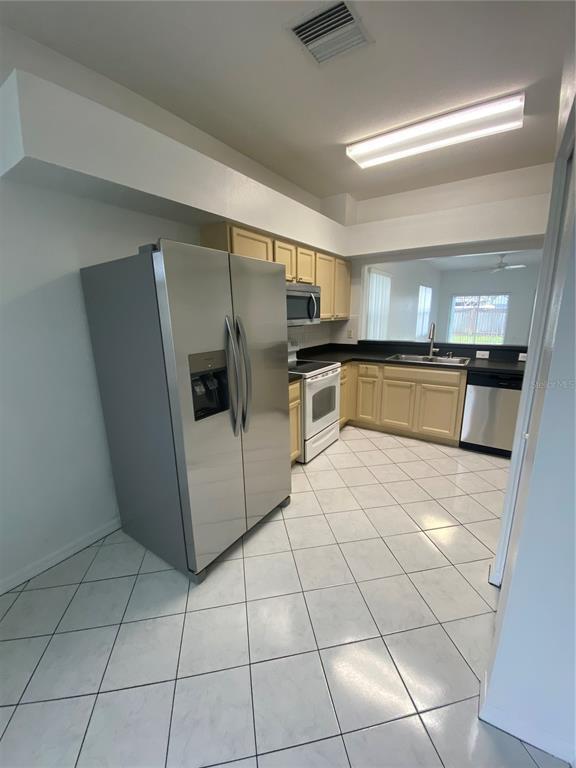 Building Photo - 1626 Prowmore Dr