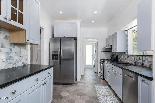 Building Photo - 1469 Las Lunas St