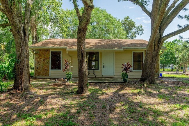 Building Photo - 11735 150th Ct N