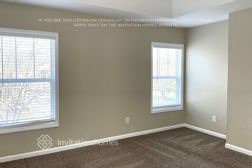 Building Photo - 720 Blue Lake Dr