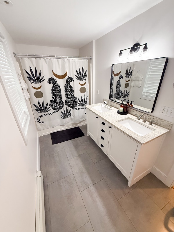 Building Photo - 74 8th Ave