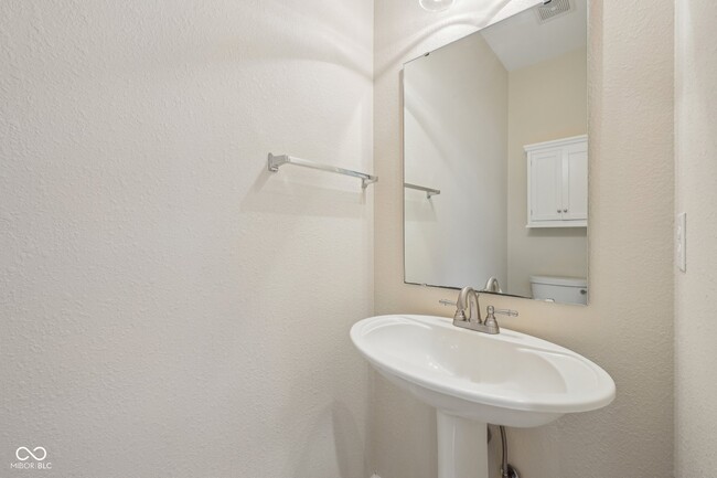 Building Photo - 15557 Bowie Dr