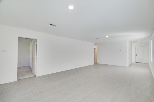 Building Photo - 1754 W Stroker Rd