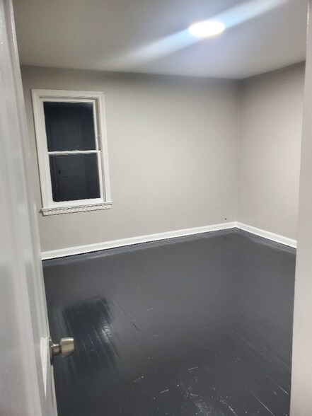 Building Photo - 16816 Glendale Ave