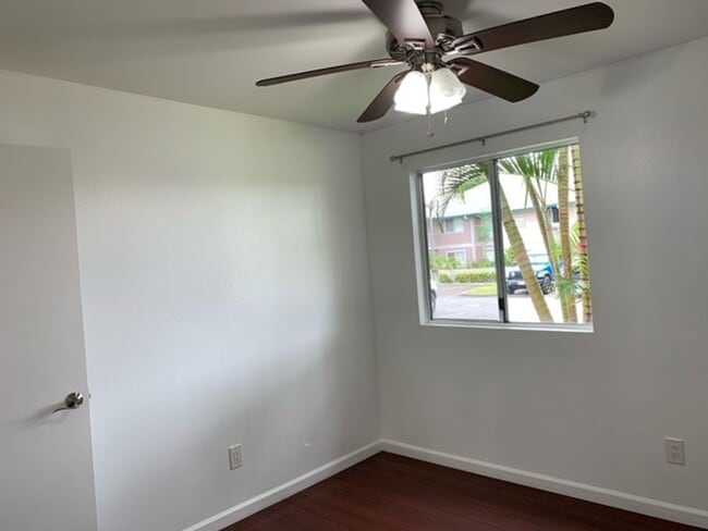 Building Photo - Hoomaka Village (Waikele) 2 Bedrooms, 1 bath ground floor unit w/ 1 parking - Avail now