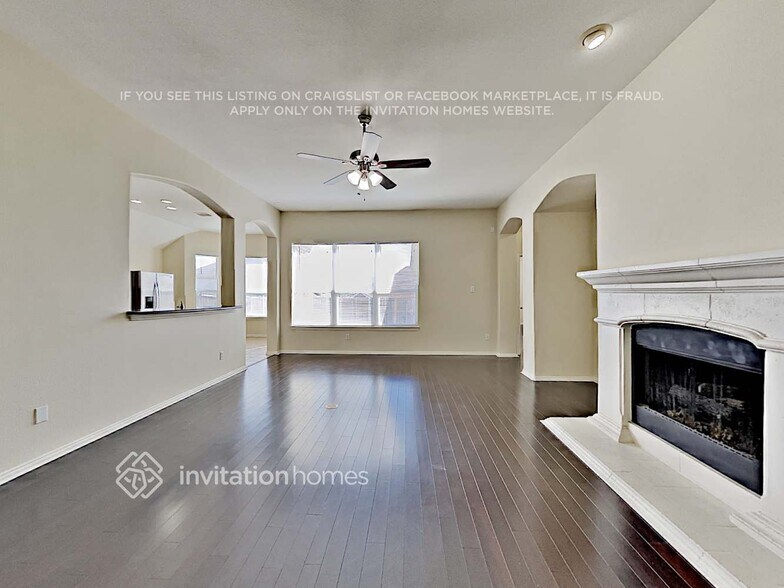 Building Photo - 3724 Queenswood Ct