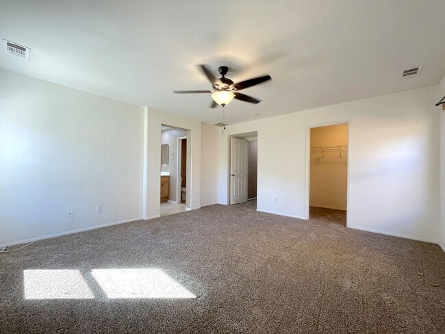 Building Photo - Charming Single-Story 3-Bedroom Home in Be...