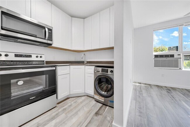 Primary Photo - 1036 SW 5th St