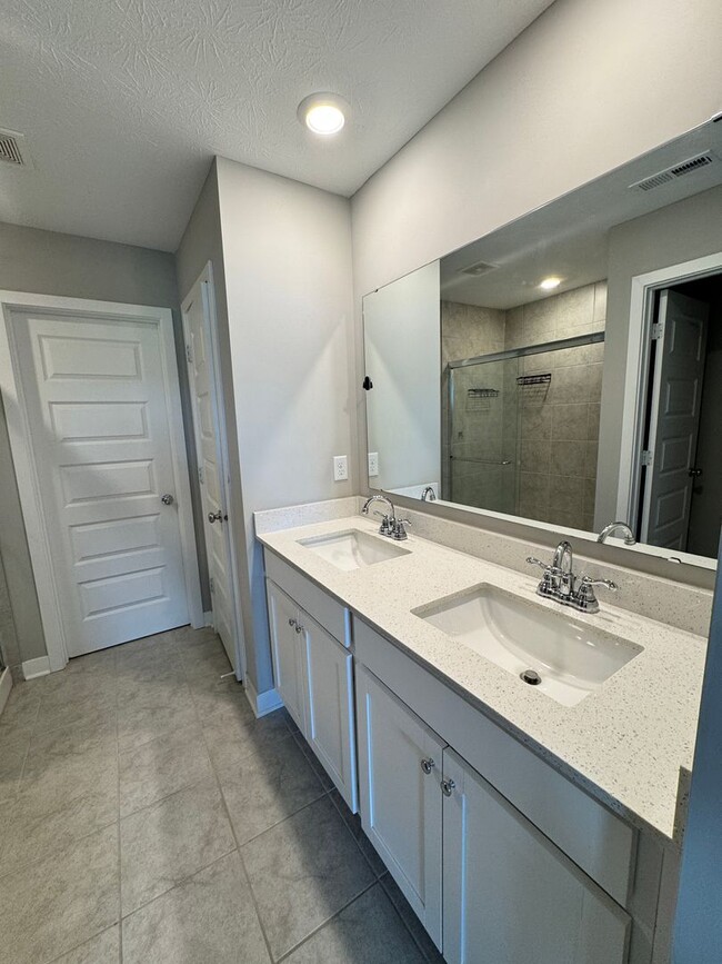 Building Photo - 17158 Seaboard Pl