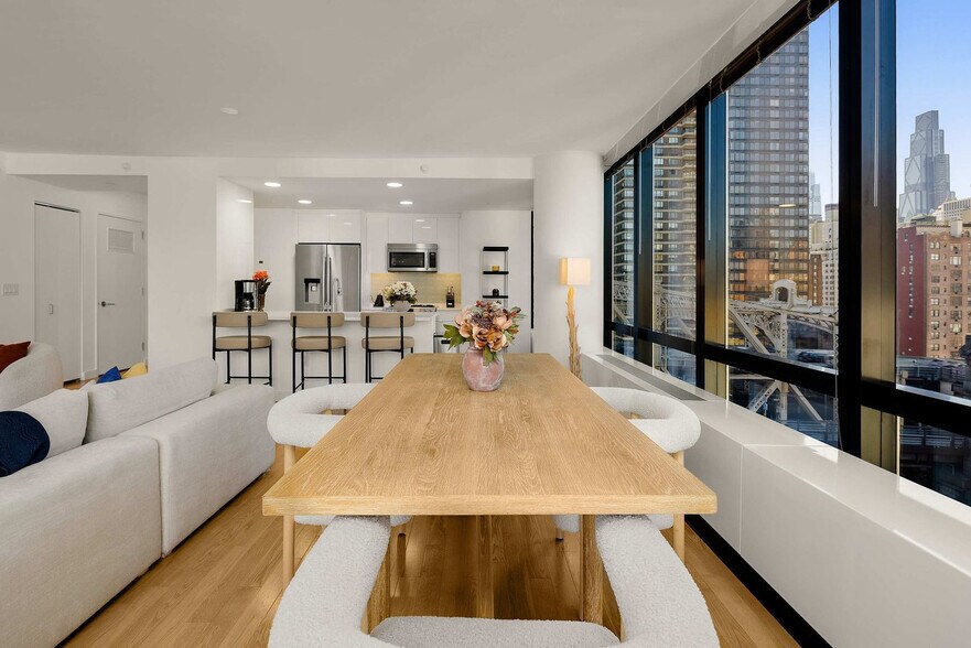 Building Photo - 1113 York Ave