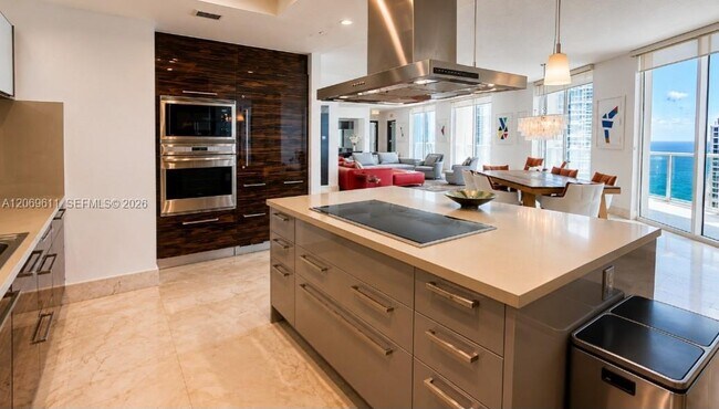 Building Photo - 150 Sunny Isles Blvd