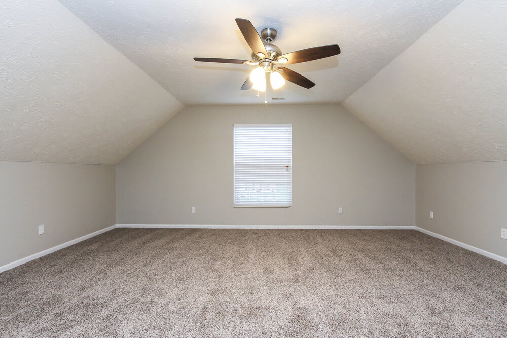 Building Photo - 401 Creekstone Dr