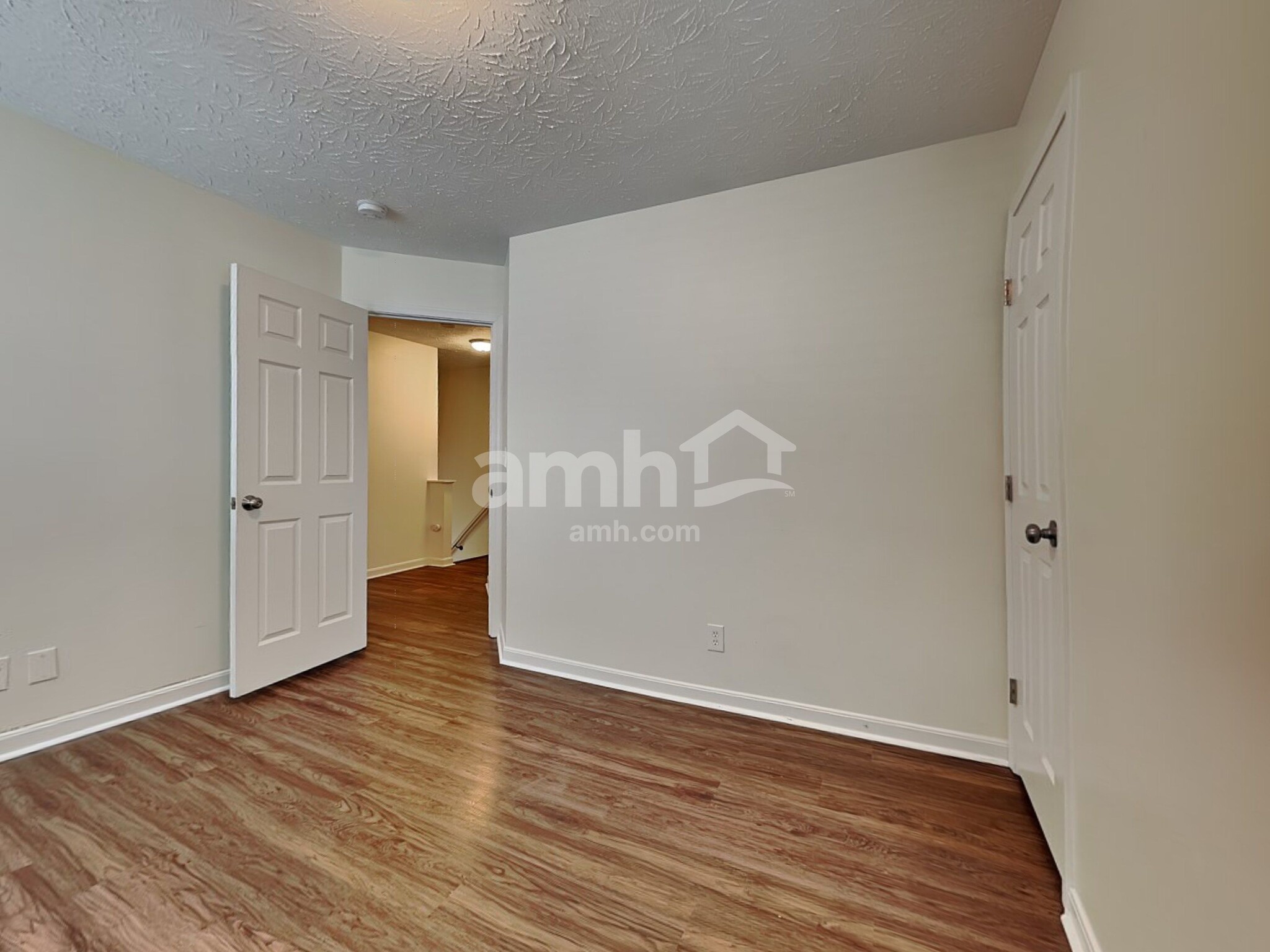 Building Photo - 781 Ackerly Dr