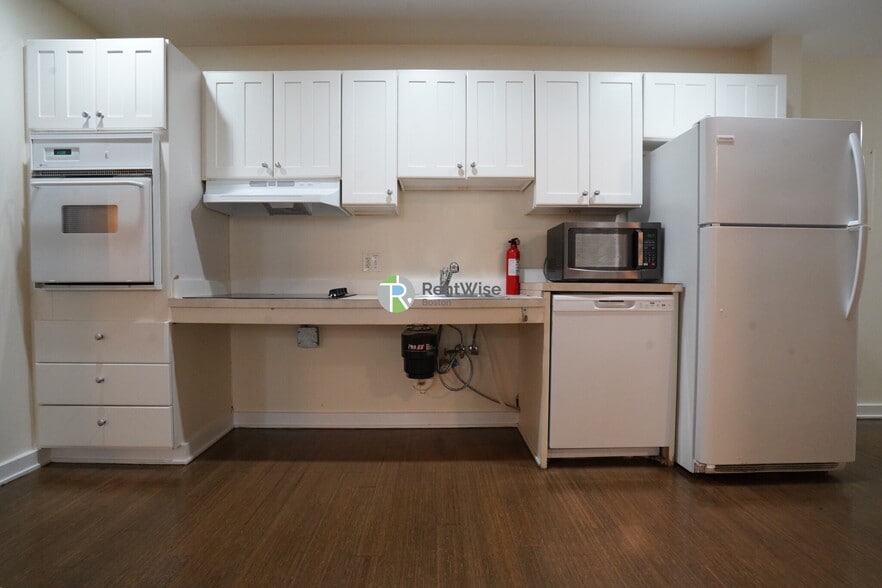 Building Photo - 40 Boylston St