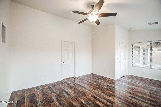 Building Photo - 2586 W Bartlett Way