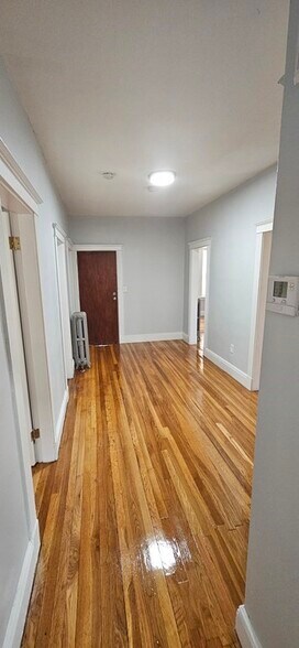 Building Photo - 120 Capen St