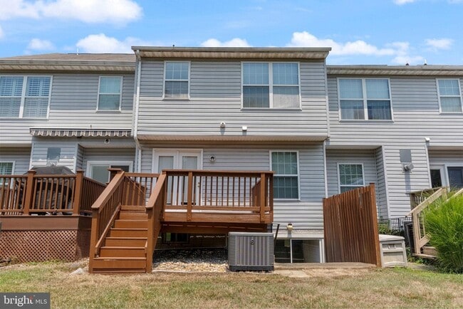 Building Photo - 623 Captain John Brice Way