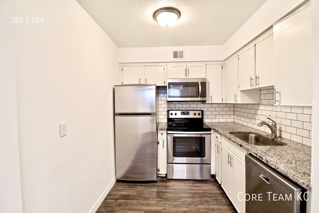 Primary Photo - 3633 Walnut St