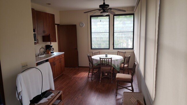 Building Photo - Fully furnished 2 bed 2 bath 2