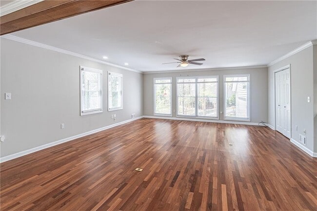 Building Photo - 4571 Huntridge Dr