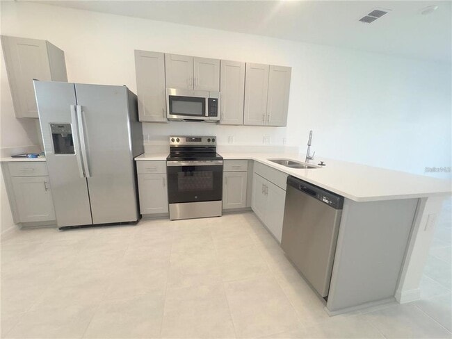 Building Photo - 2852 Skyline Lp