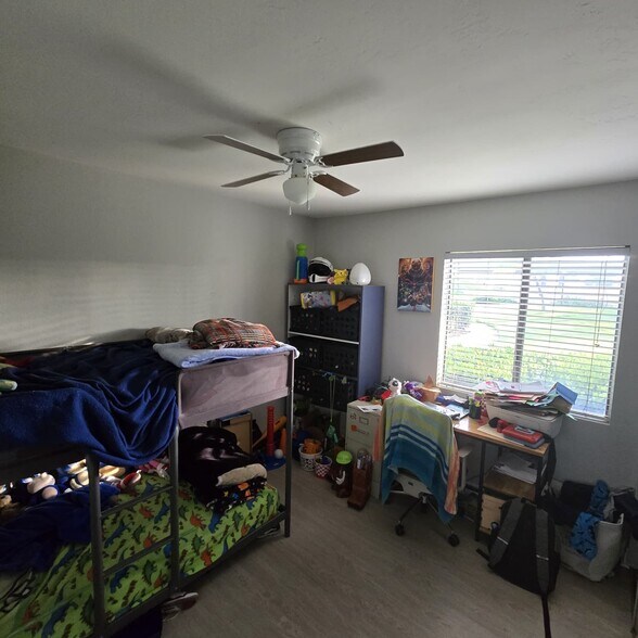 Building Photo - 1423 Graves Ave