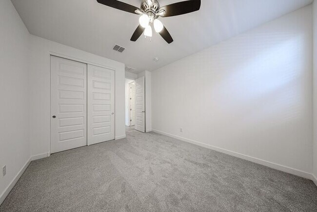 Building Photo - NEW 5 Bedroom 3 Bathroom Home Available fo...