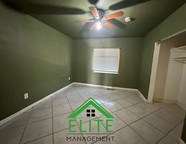 Building Photo - Charming 3-Bedroom Home for Rent in a Prim...