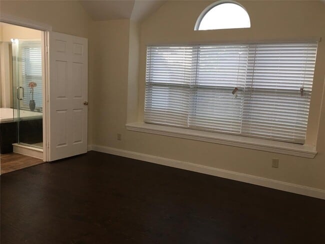 Building Photo - 13622 Dempley Dr
