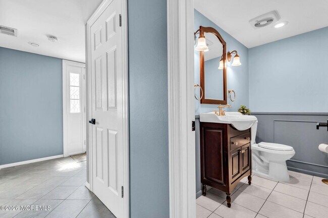 Building Photo - 22 Collingwood Rd