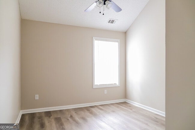 Building Photo - 4976 Wolfcreek View