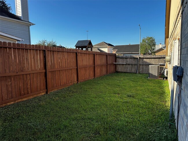 Building Photo - 12435 Truesdell Dr