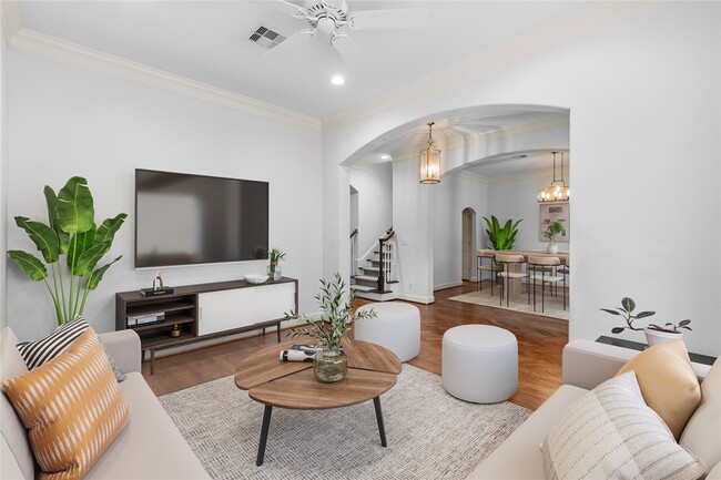 Building Photo - 6404 Community Dr