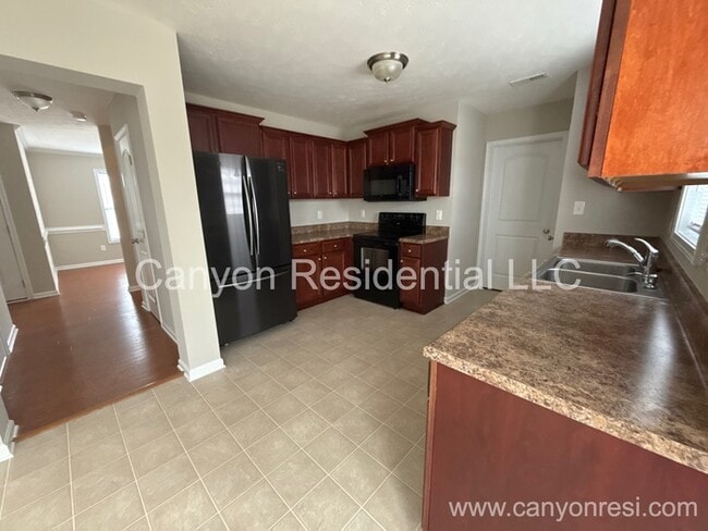 Building Photo - 3628 Crosswinds Dr