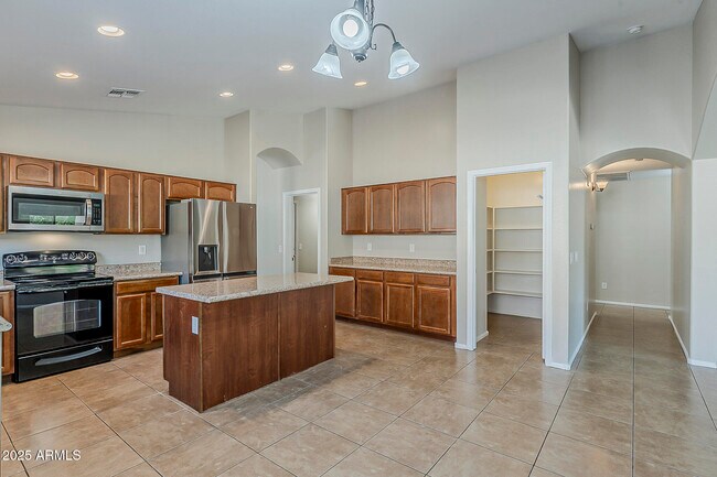 Building Photo - 7358 N 72nd Ave