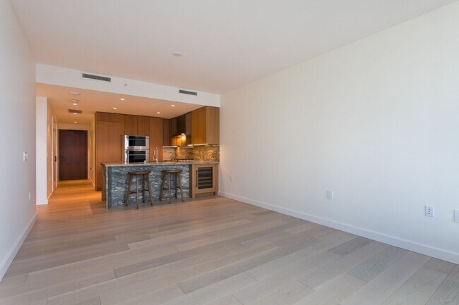 Building Photo - Victoria Place 2705 - Sophisticated 1BR
