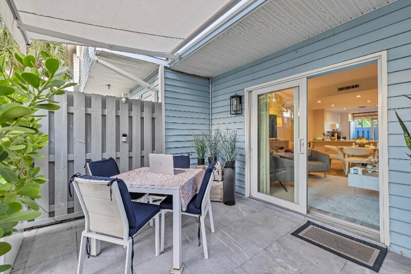 Building Photo - 1991 NE 15th Ave