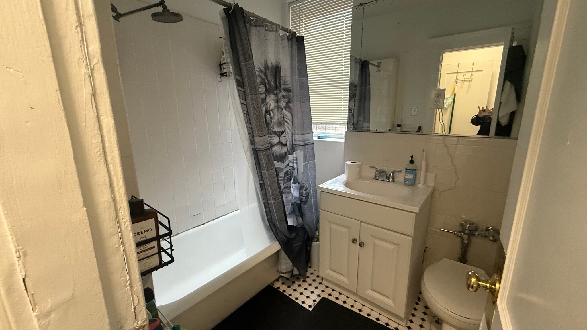 Building Photo - 199 Park Dr