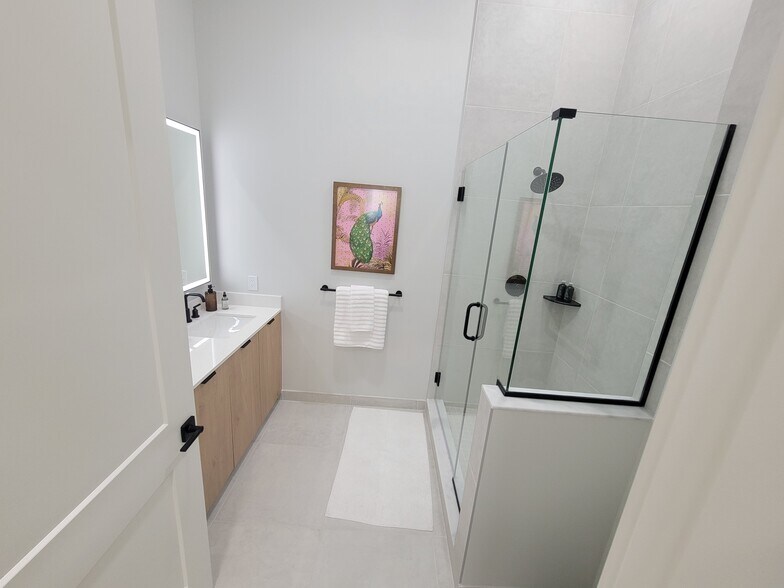 Building Photo - 3352 NW 84th Ave