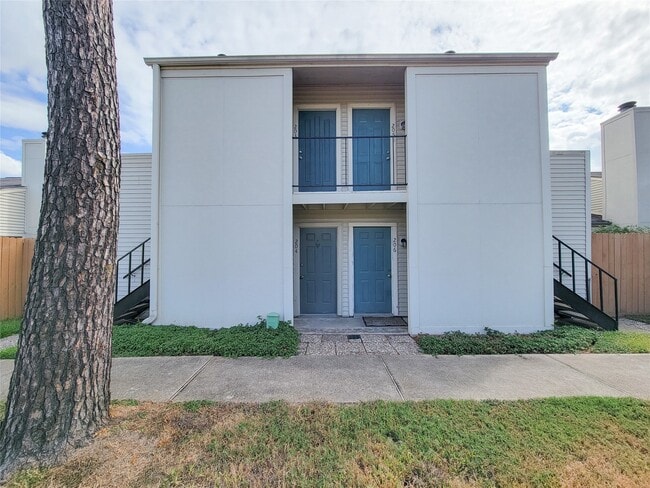 Building Photo - 6401 Deihl Rd