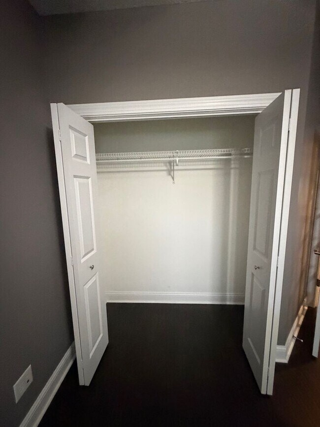 Building Photo - COMMINNG SOON - 4 BED 3 1/2 BATH HOUSE