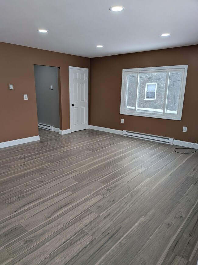 Building Photo - 1520-1524 Sanderson