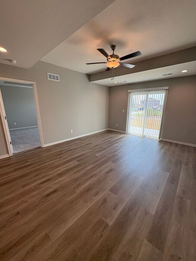 Building Photo - 631 Fall Meadow Ln