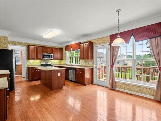 Building Photo - 2080 Vistoria Dr