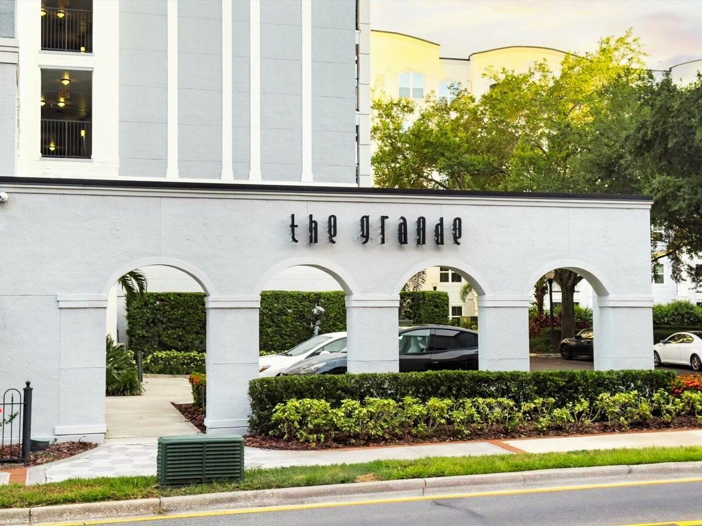 Building Photo - 304 E South St