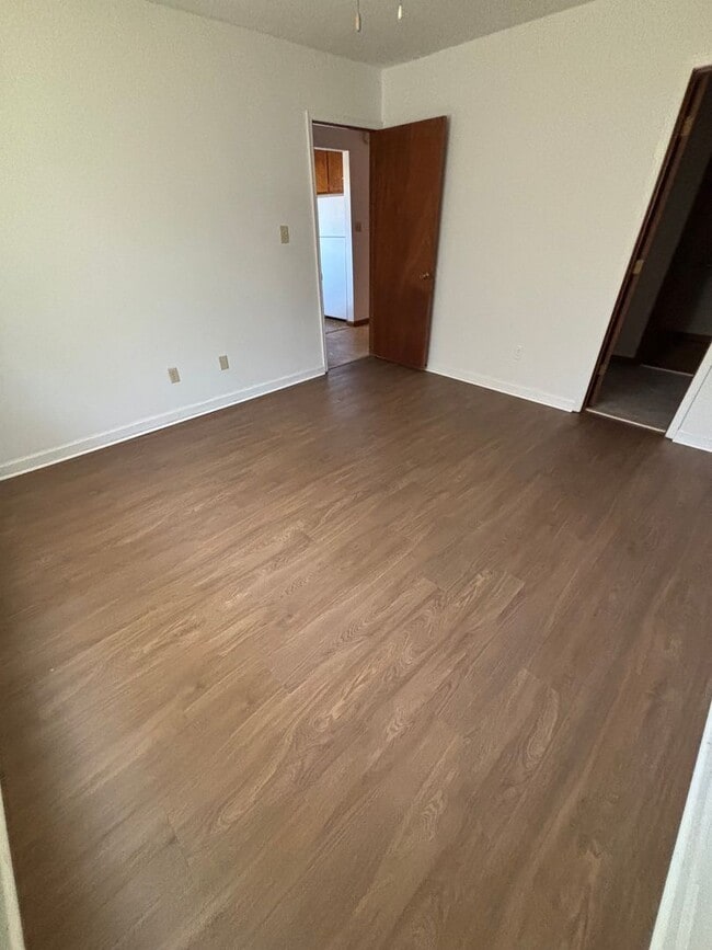 Building Photo - Spacious 2BR Condo with Private Baths, Fir...
